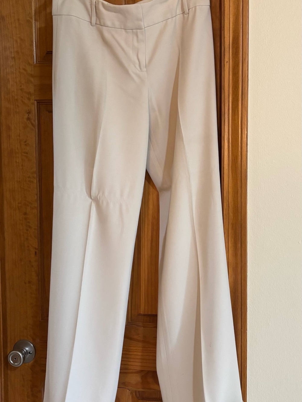 Ann Taylor Loft - elegant Women's Cream Wide-Leg Dress Pants - Picture 4 of 10